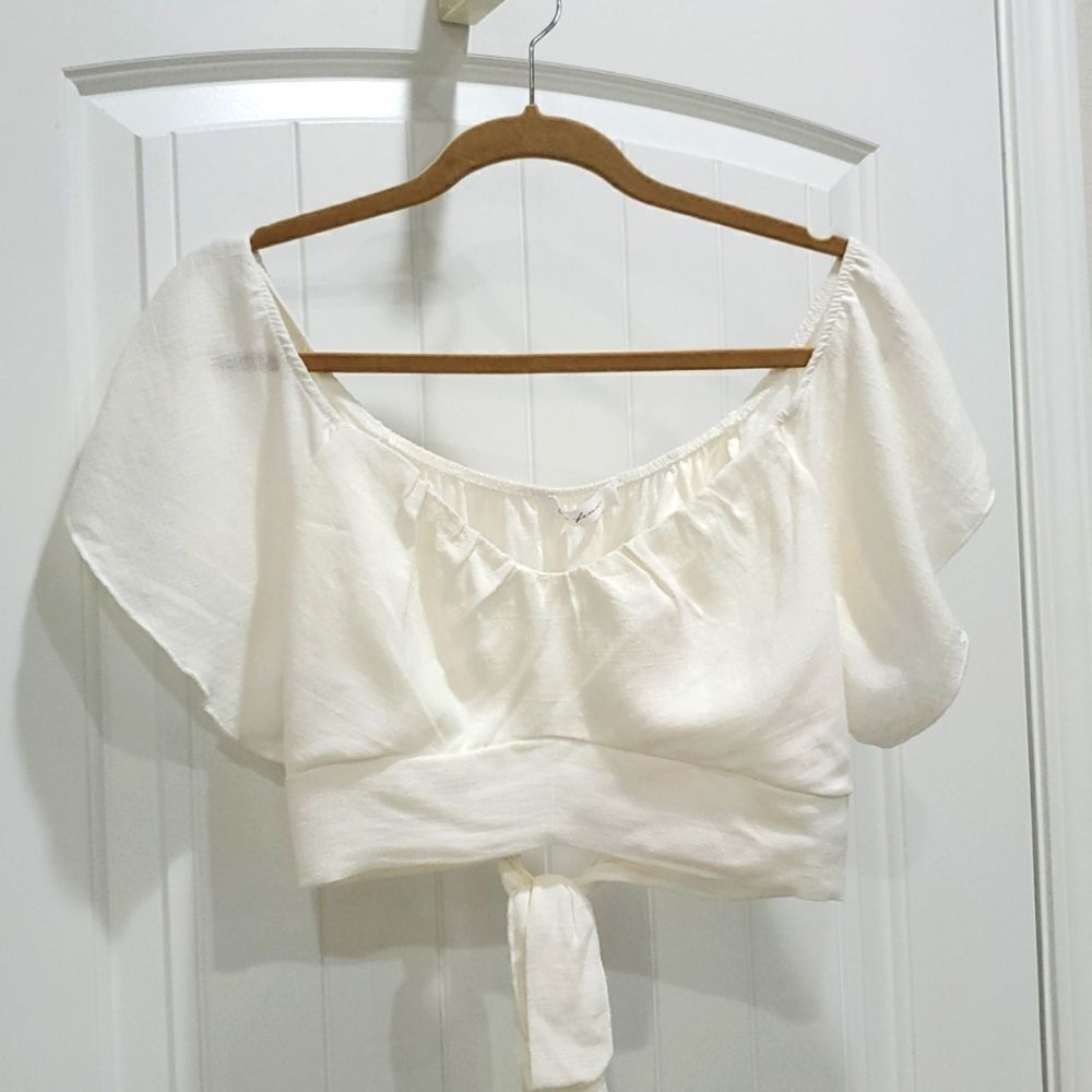 Ces Femme Cream Linen Blend Crop Tie Back Shirt Short Bell Sleeves LG, NWT